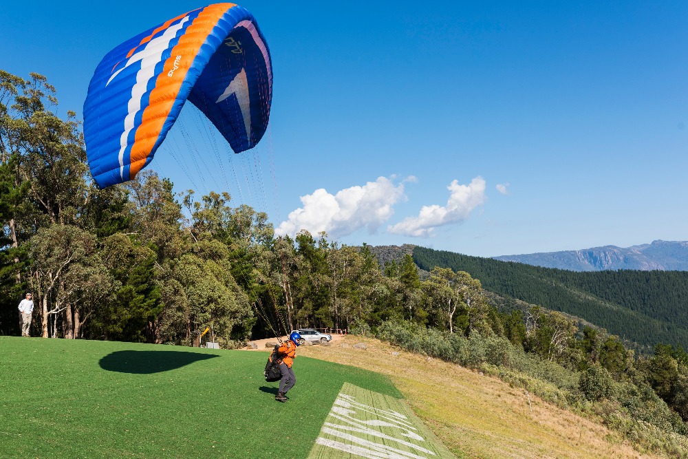 Paragliding, Bright Paragliding, Bright