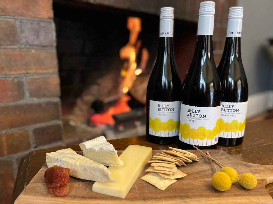 Image of Billy Button wines with cheese and biscuits for the Après ski pack